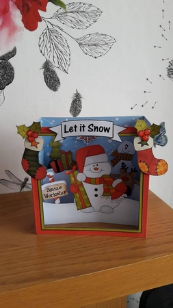 3D Christmas Diorama Shadow Box Card Mini Kit  - Snowman Oli has lots of Presents by BECCY WILTON