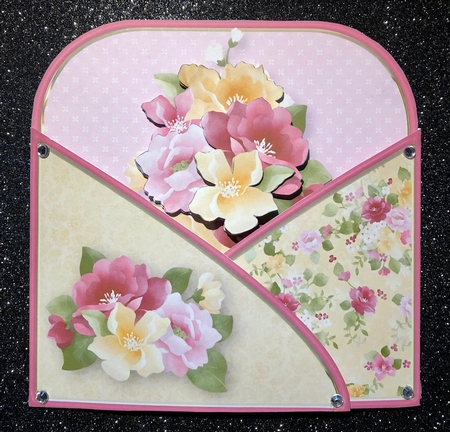 Pretty Bouquet - Crossover Gatefold Card Mini Kit by Belinda Rub
