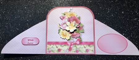 Pretty Bouquet - Crossover Gatefold Card Mini Kit by Belinda Rub