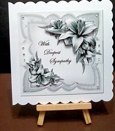 Scallop Sympathy Lilies Mini Kit by Benita Jenkinson