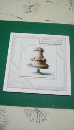 Elegant Wedding Cakes by Benita Jenkinson