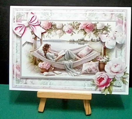 A Relaxing Read With Set Of 4 Toppers by Benita Jenkinson
