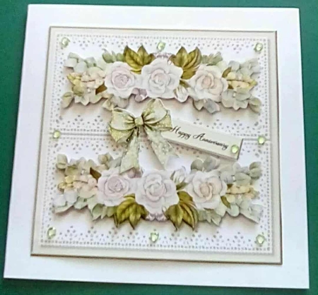 Panels White Roses Mini Kit by Benita Jenkinson
