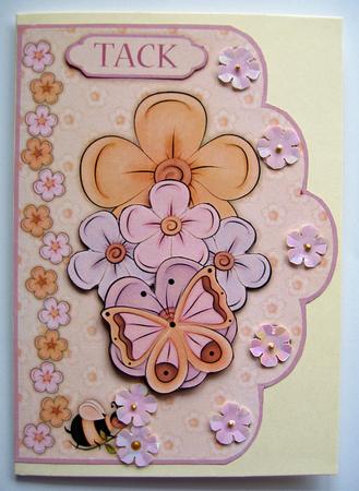 Blooming Bees Scallop Edge Card Front with Step by Step by Berit Zakrisson