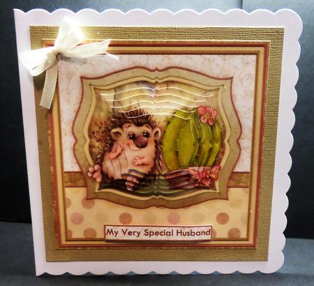 Hedgehog in Love Valentine Card Topper & Pyramage by Bernie Mclaughlin