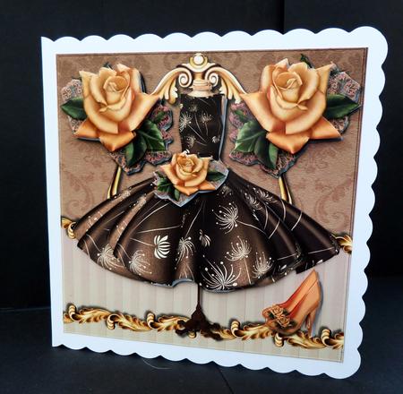 Mini Kit Beautiful Dress & Golden Roses by Bernie Mclaughlin