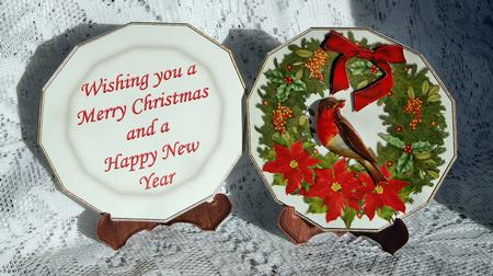 Robin in a Wreath Christmas Plate & Stand Card by Beth Schwan