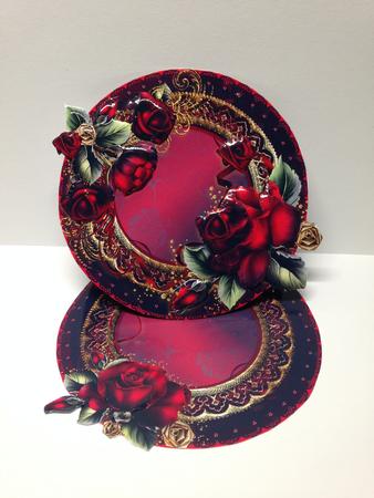 Dramtic Red Roses Round Easel Card Mini Kit by Bettina Keis Jensen