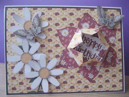 Daisy Secret Message Foldout Flower Card Kit by Beverley Rollings