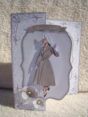 Vintage Fashion Beauty Fold Back Mini Kit by Beverly Carmichael