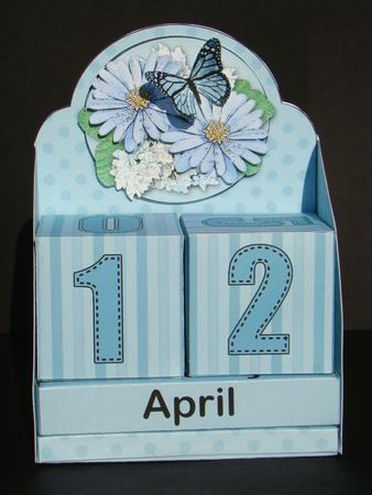3D Daisies Perpetual Calendar Desk Set 3D Decoupage by Beverly Carmichael