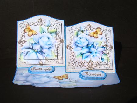 Porcelain Roses Pyramid Panel Staggered Easel Mini Kit by Beverly Carmichael