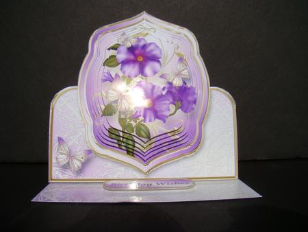 Pretty Petunias Pyramid Easel Card Mini Kit by Beverly Carmichael