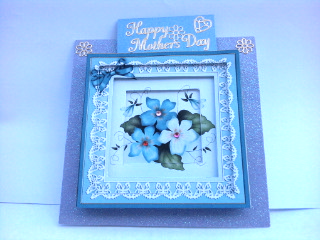 Pretty Viola - Tunnel Topper by Carol Pollock