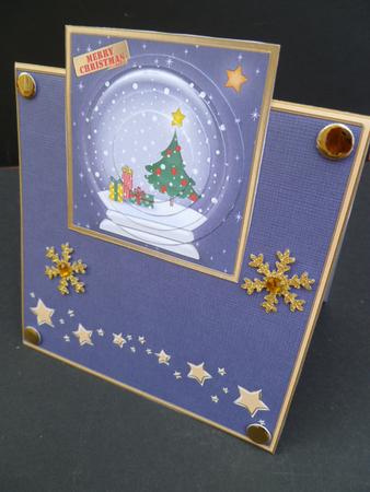 Xmas Tree Snowglobe No-hole Over the Edge Circle Pyramid by Carol Sear