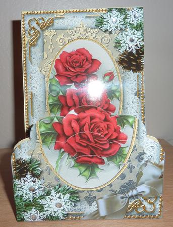 Christmas Roses Snow Scallop Bottom 7x5inch Stacker by Caroline Durnell