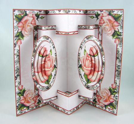 3D Concertina Pop-out - Edwardian Roses by Carolyn Norris