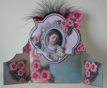 Stunning Gate Fold Mini Kit by Michelle Sharpe