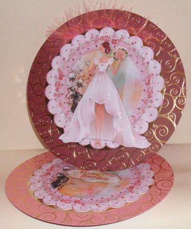 Modern Sophistication Scalloped Round Easel Card by Michelle Sharpe