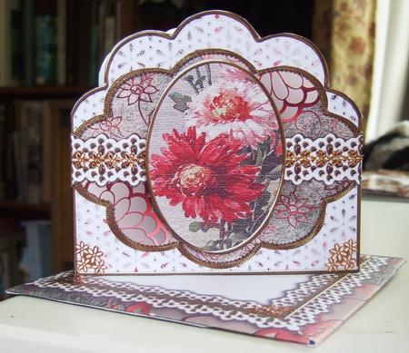 Coloured Daisies Anglaise Scallop 3D Decoupage Card Kit by Chris Keys
