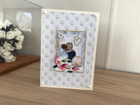 With this ring insert by Chrissie  Mcmorran 