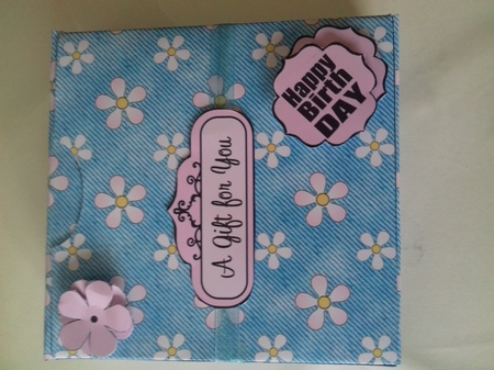 3D Denim & Daisies Gift Favour Card Box by Christine Garner