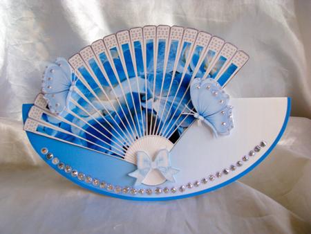 Blue Fan Wobble Card by Christine Pagan