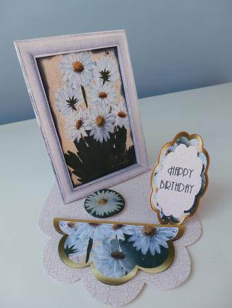 Daisy Trail Staggered Easel Card Kit by Christine Simmonds