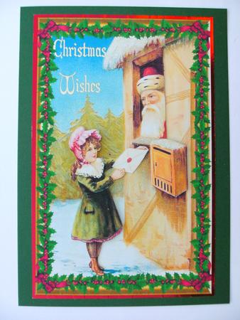 Holly & Berries Christmas Vintage Topper by Christine Sutton