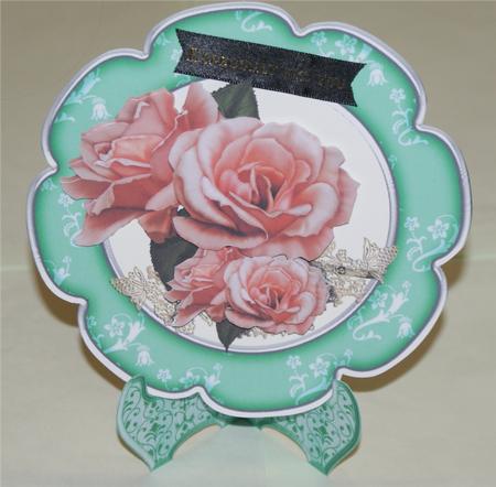Scallop Edge Round Floral Frames by Christine Dixon