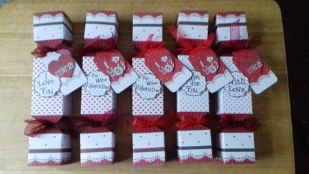 3D Romantic Hearts Valentine Love & Romance Cracker Gift Favour Boxes by Claire Dyas