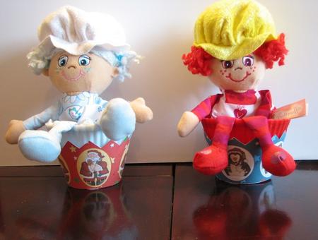 Christmas Cupcake Wrappers by Colleen Willcox