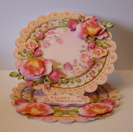 Peachy Pink Roses Scalloped Round Easel Card Mini Kit by Cornelia Orgahs