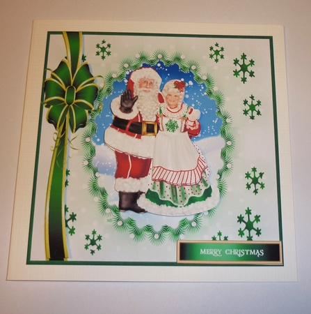 Mrs. and Mr. Claus green by Cornelia Orgahs