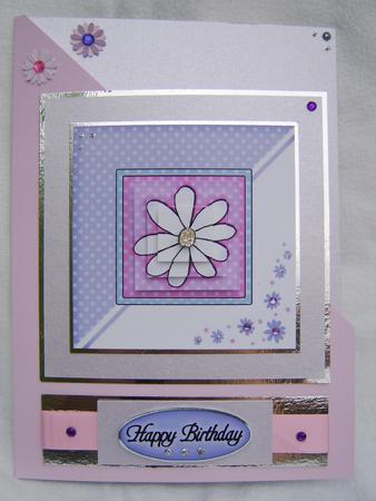 Daisy Quick Card with Pyramage by Corrine Penhale