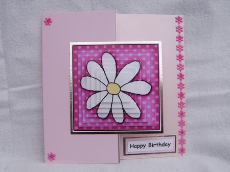 Pretty Daisy Pyramage by Corrine Penhale