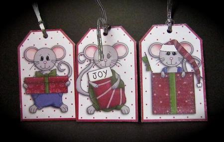 Chris Mouse Gifts (christmas) - Gift Tag Cards by Cynthia Massey