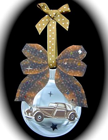 Bauble-shape Gift Card Kit - Vintage Car by Cynthia Massey