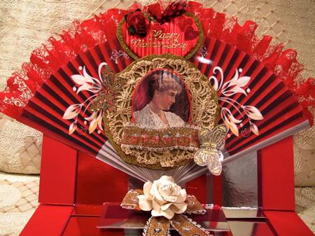Romance of the Heart Fan & Stand by Darlene Handorff