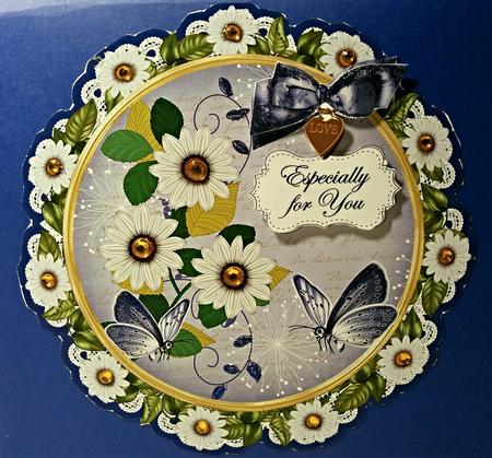 Classic Daisy Especially for You 8in Doily Decoupage Topper by Darlene Handorff