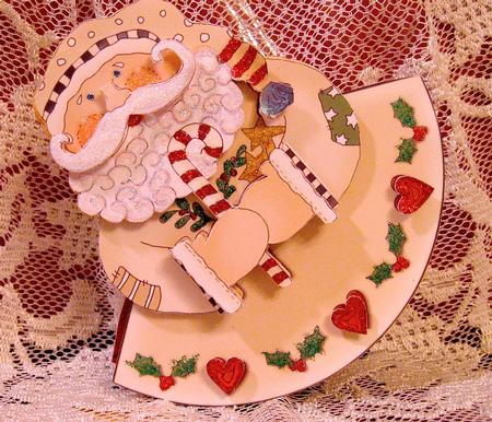 Cream Santa Wobble Decoupage Card by Darlene Handorff