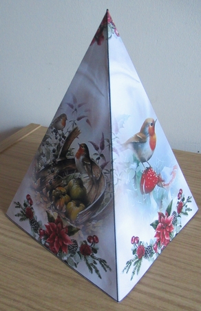 Robin Pyramid Shaped Mini Page Kit by Davina Rundle