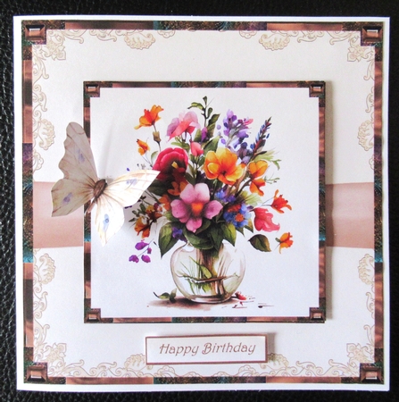 Vase of flowers 7x7 by Davina Rundle