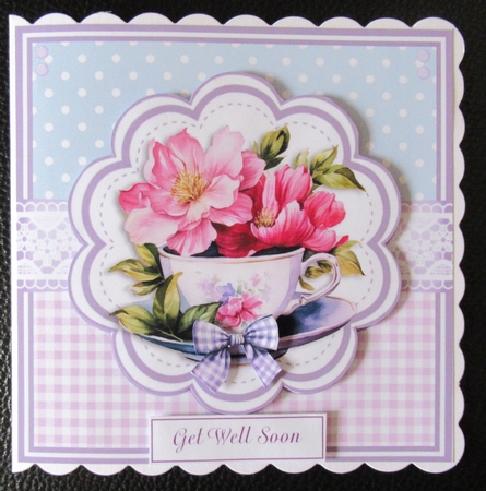 PRETTY TEACUP FLOWERS by Davina Rundle