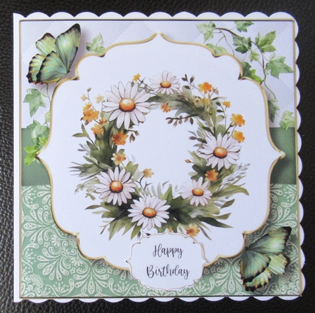 Daisies Floral Wreath Multi Topper Kit by Davina Rundle