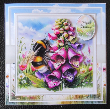 The Bumble Bee 02 Mini Page Kit by Davina Rundle
