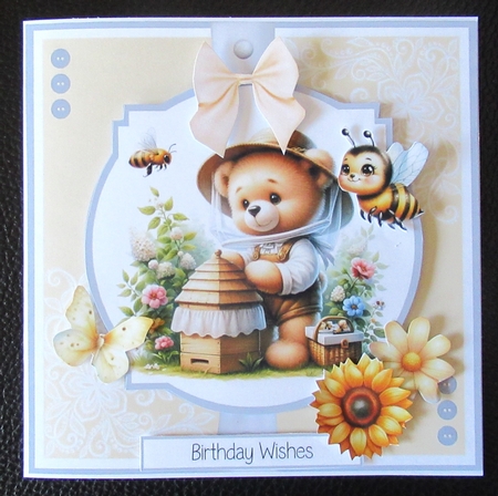 A Beary Sweet Beekeeper by Davina Rundle