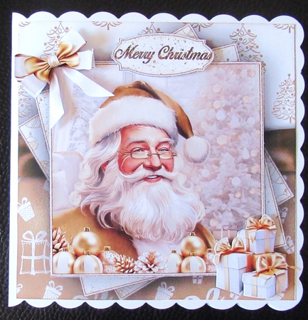 White & Gold Christmas  by Davina Rundle