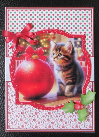 KITTEN BAUBLES by Davina Rundle