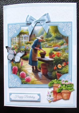 RELAXING IN THE GARDEN - 6X6 & 5X7 by Davina Rundle